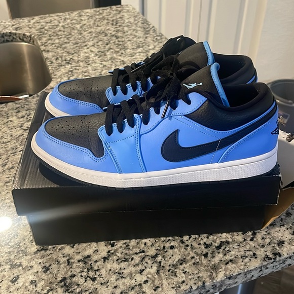 Air jordan 1 lows BABY BLUE - Picture 1 of 5